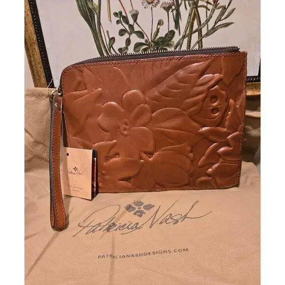 NEW Patricia Nash - Brown Leather Wristlet  Floral Detail - Picture 2 of 6